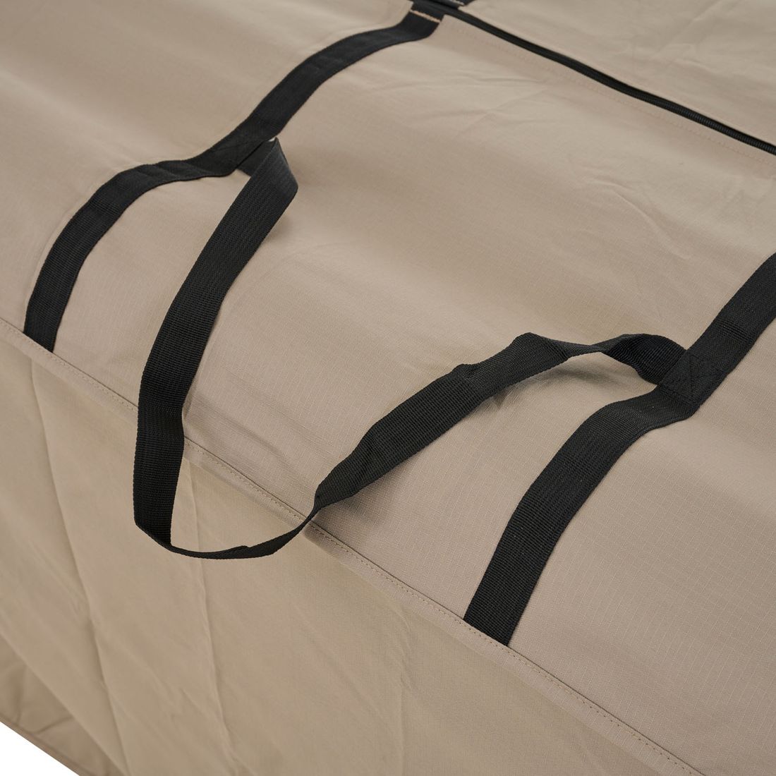 Oppbevaringsveske Plus 175x80x60 cm beige plassert i hageskur