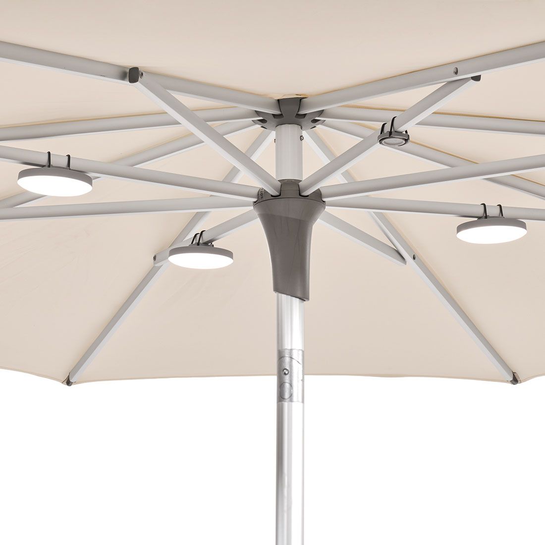 Detalj av OSYRION LED-spot oppladbart lys 4-pakning