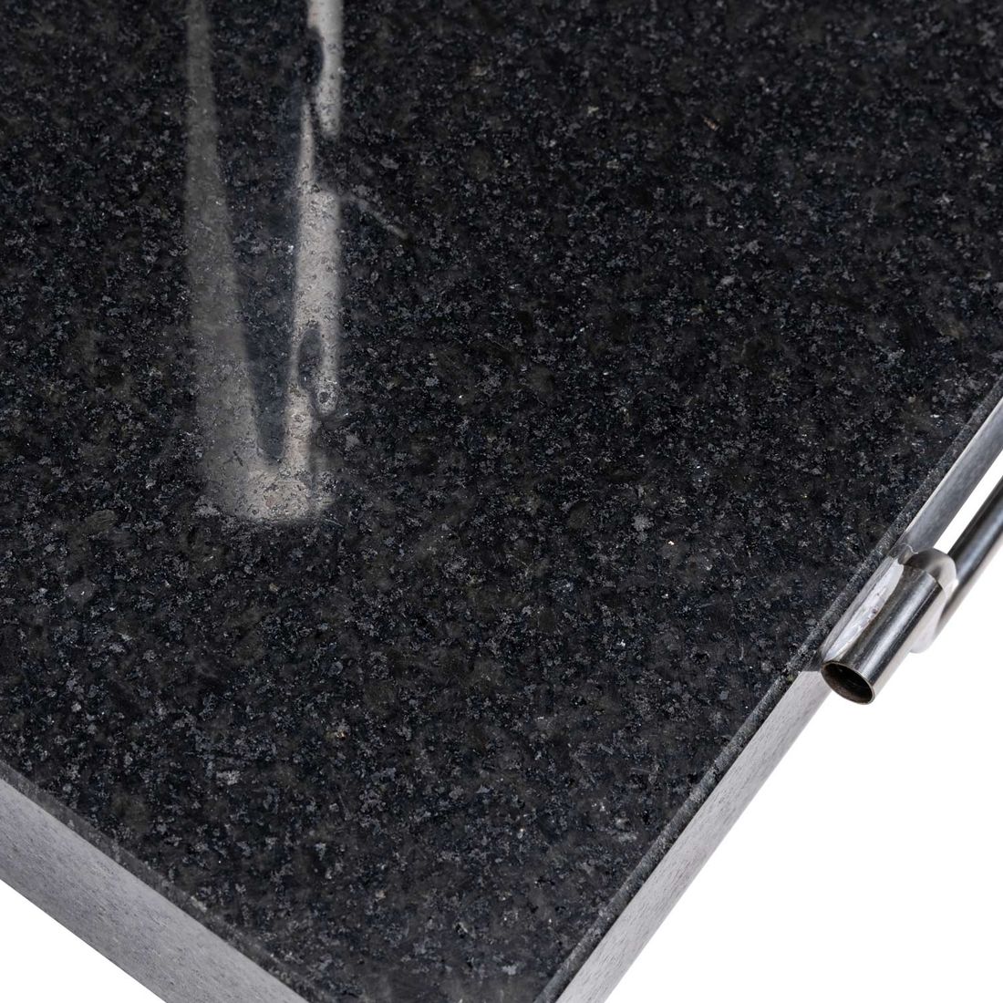 Parasollfot Easy Stand 45x45 cm med hjul carbon montert på terrasse