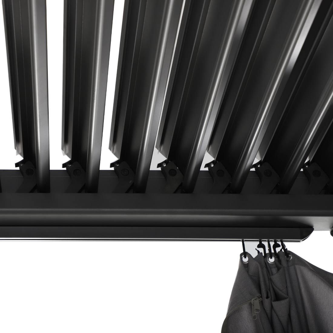Montert Pergola Curtano 540x300 cm aluminium/olefin i hage