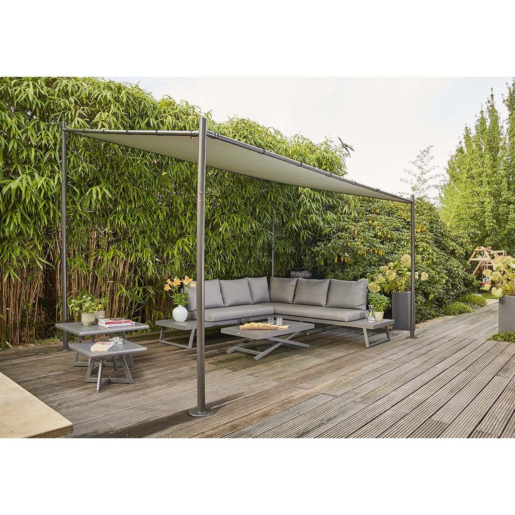 Detalj av Pergola Levino 300x400 cm stål/polyester ramme