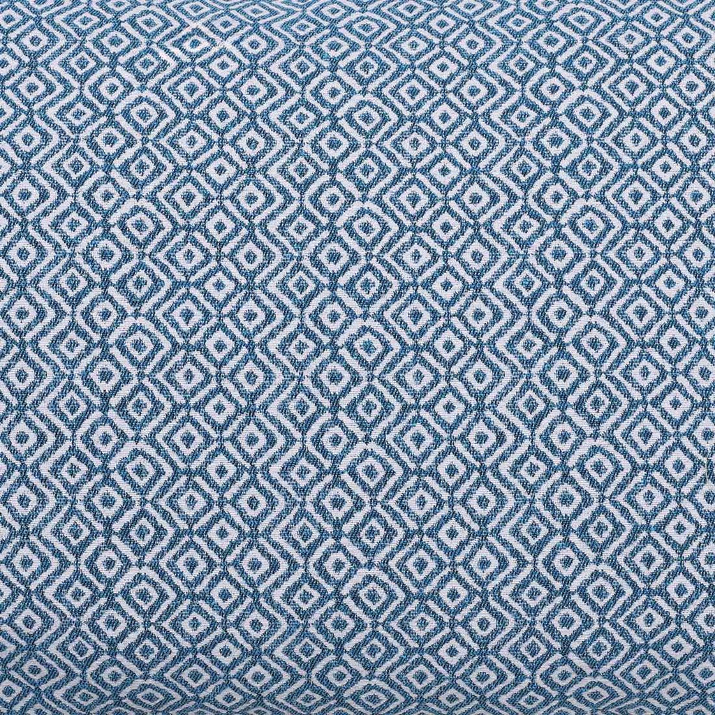 Detalj av Pyntepute ute Sophia 60x40 cm blå blandingsstoff
