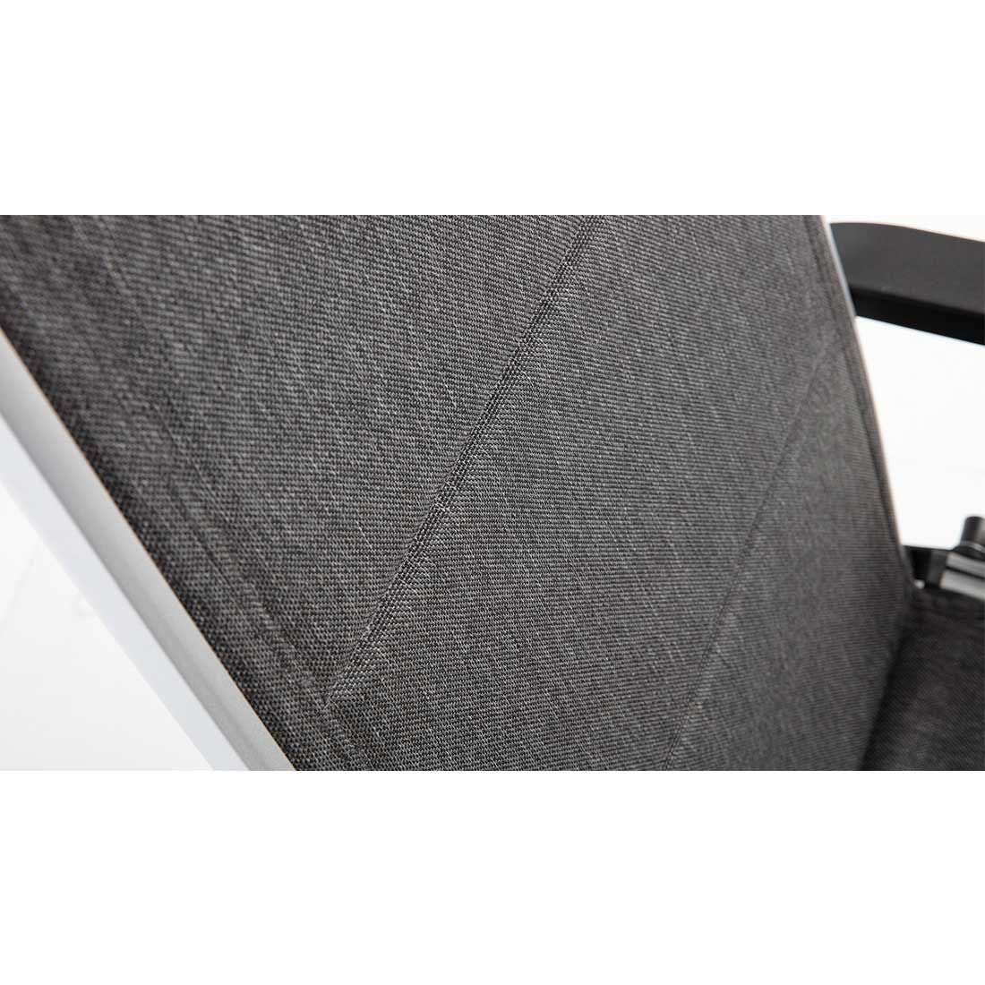 Relax-stol Basic Plus Padded aluminium/textilen 61 cm i moderne hagemiljø