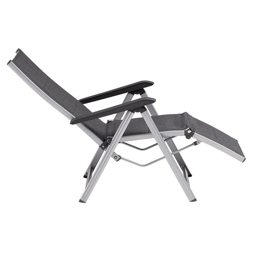 Relax-stol Basic Plus Padded aluminium/textilen 61 cm med avslappet person