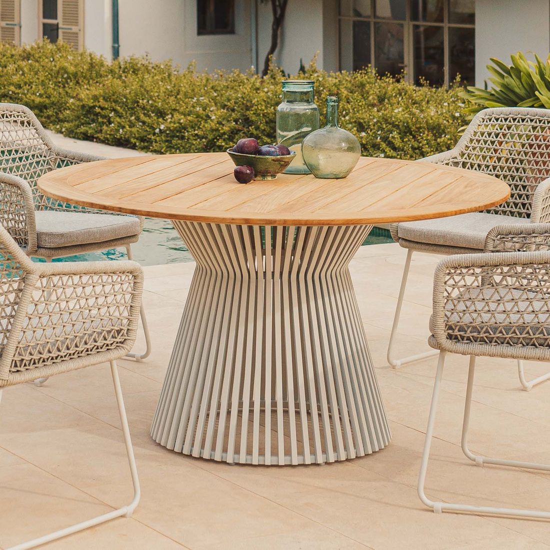 Rundt hagebord Acore aluminium/teak Ø140 cm bakside