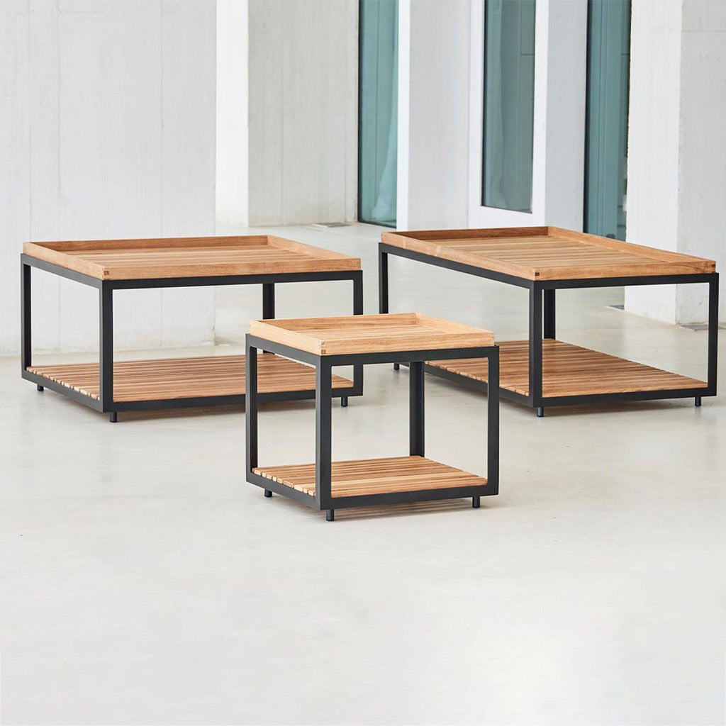 Sidebord ute Level aluminium/teak 79x79 cm detalj av bordplate