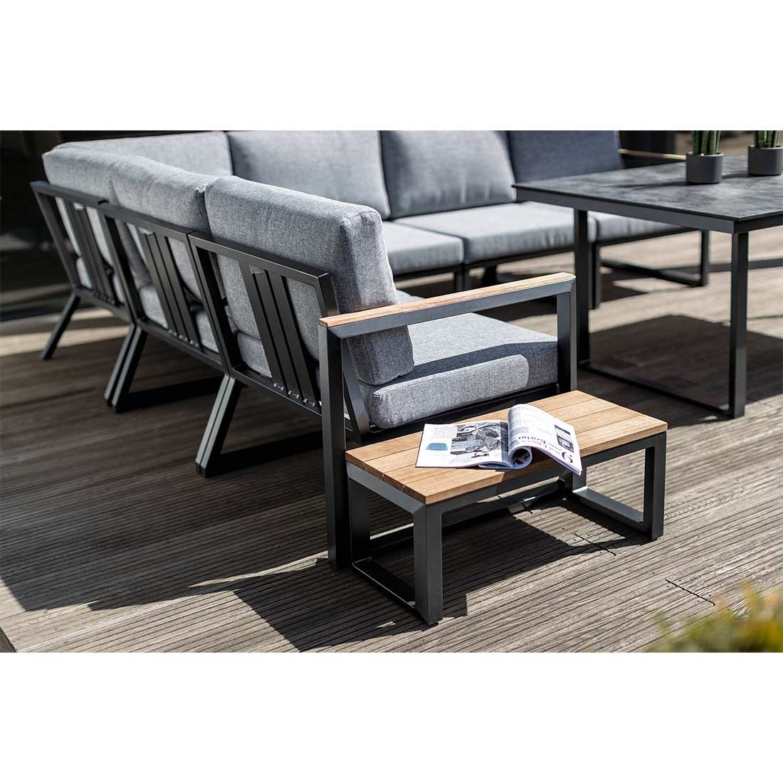 Sidebord ute Ocean Skid 70x30 cm aluminium teak med hagemøbler