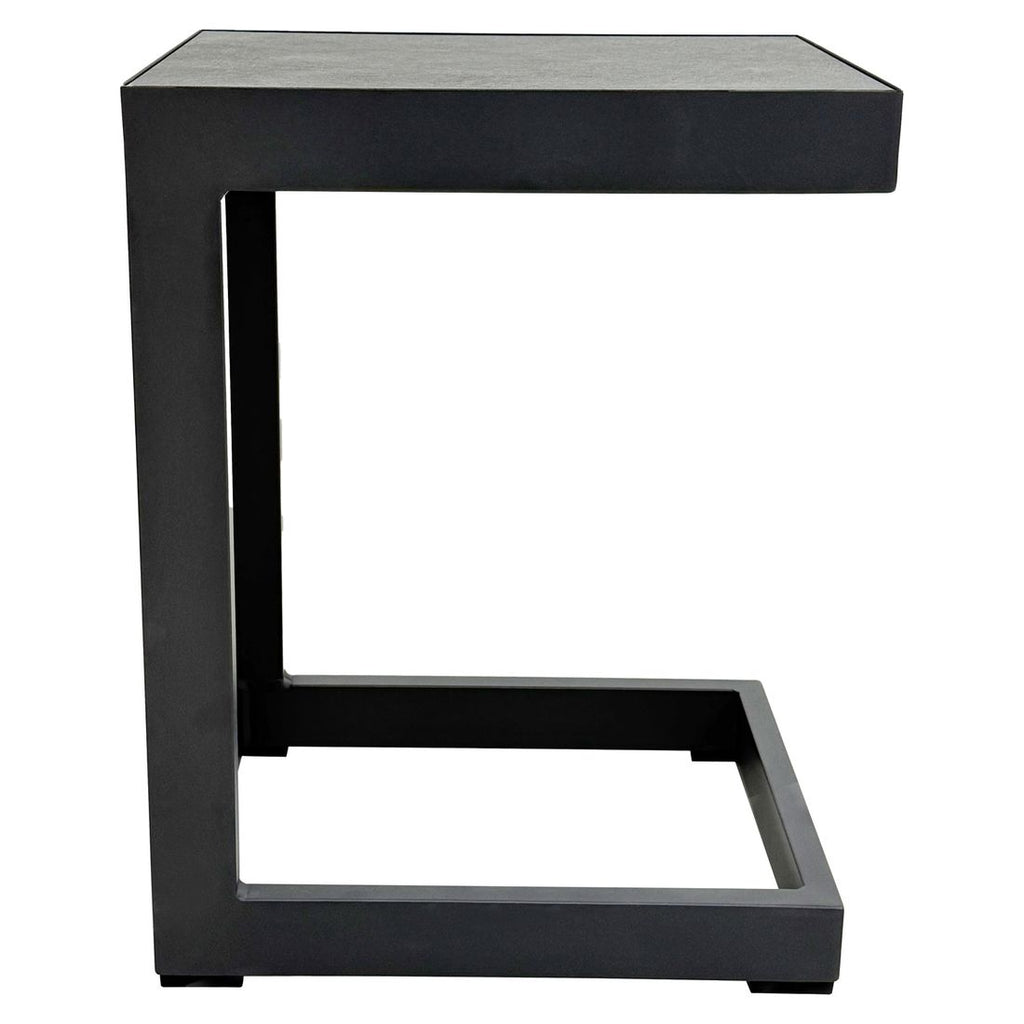 Sidebord ute Sondrino 32x40 cm aluminium/keramikk montert på terrasse