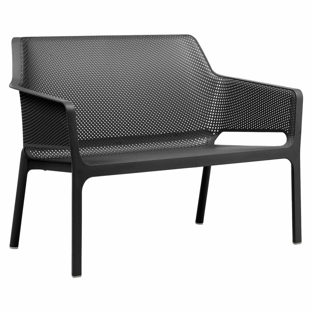 Sideprofil av Hagebenk Net plast stabelbar 116 cm antrasitt