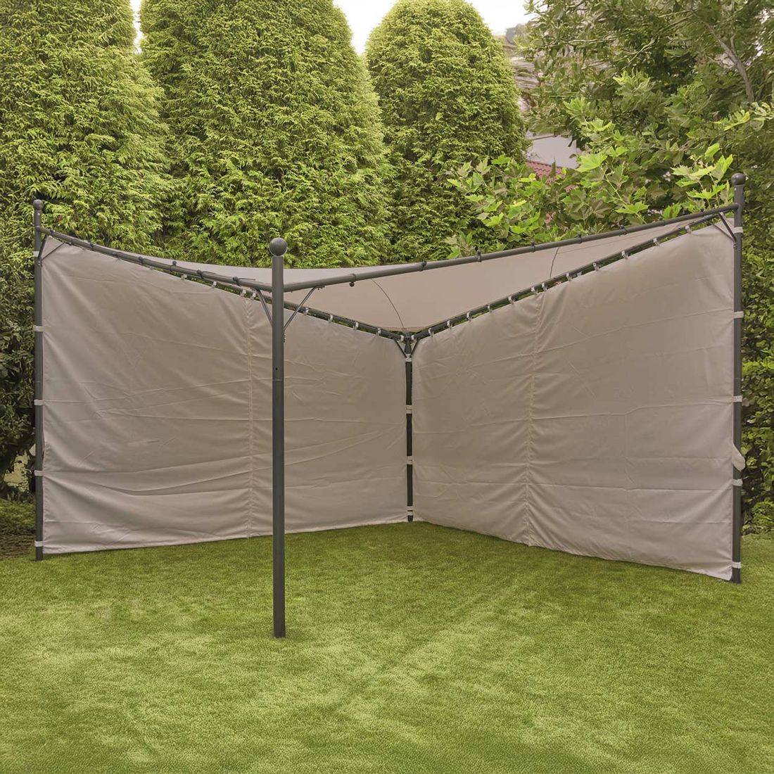 Montert Sidevegger Berlino pergola 300x300 cm polyester lysgrå på terrasse