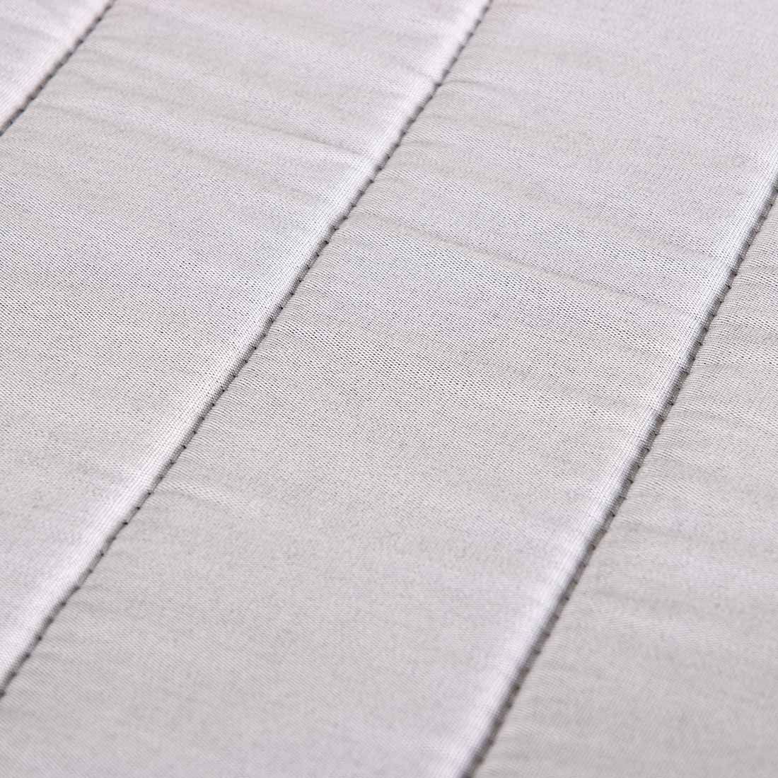 Nærbilde av tekstur på Sittepute 40x40 cm akryl Havana lysgrå