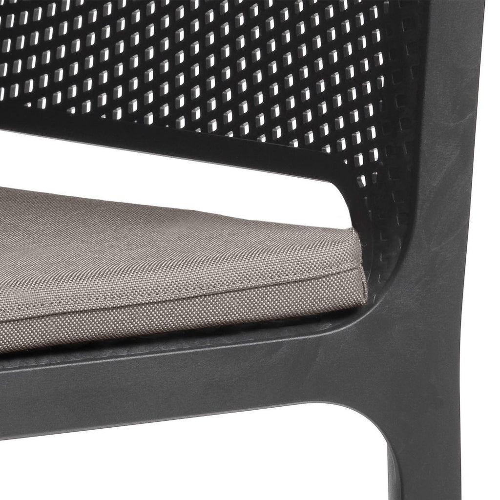 Montert Sittepute Net Sunbrella 46x48,5 cm - Nardi på stol