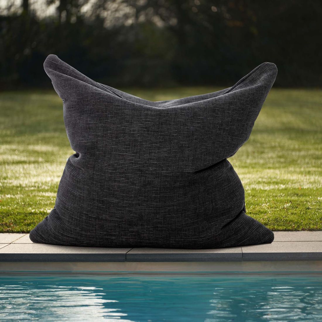 Sittsekk ute Dotty Big 140x140 cm polypropylen detalj