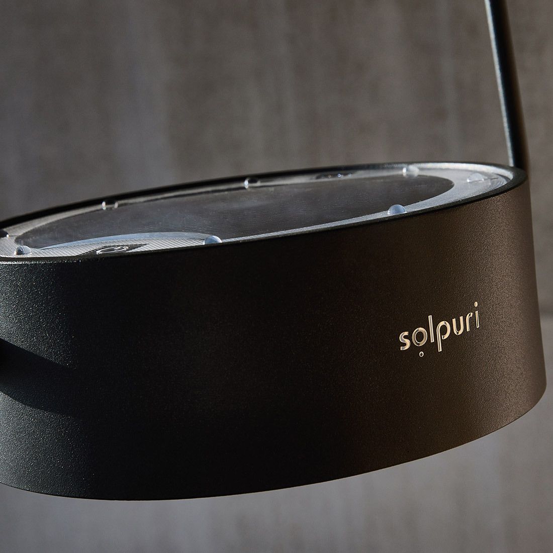 Solcelle-pendellampe ute Moon aluminium dimmbar - montert utendørs