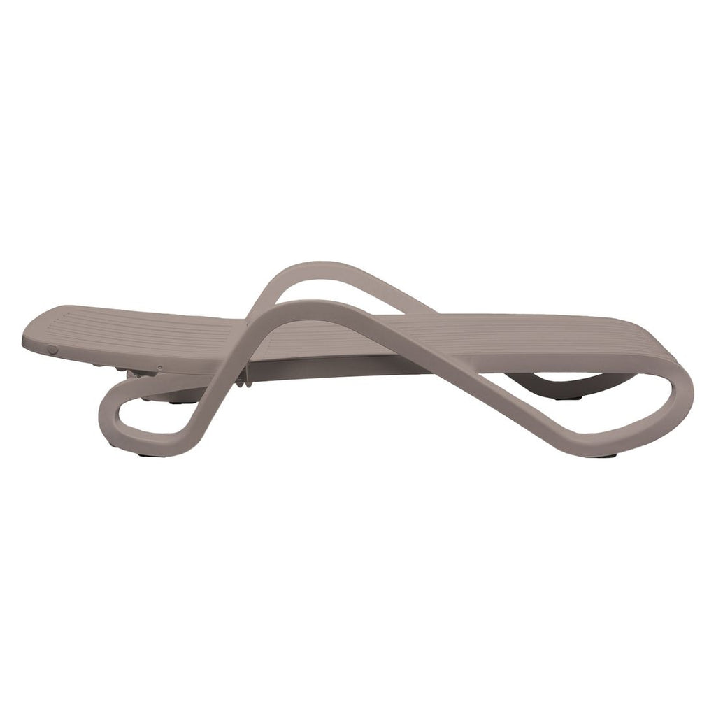 Solseng Eden plast stabelbar 71x195 cm taupe nærbilde av hjul