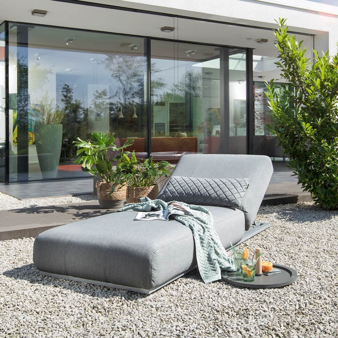 Nærbilde av Sunbrella-stoff på solseng Ego justerbar aluminium sølv grå