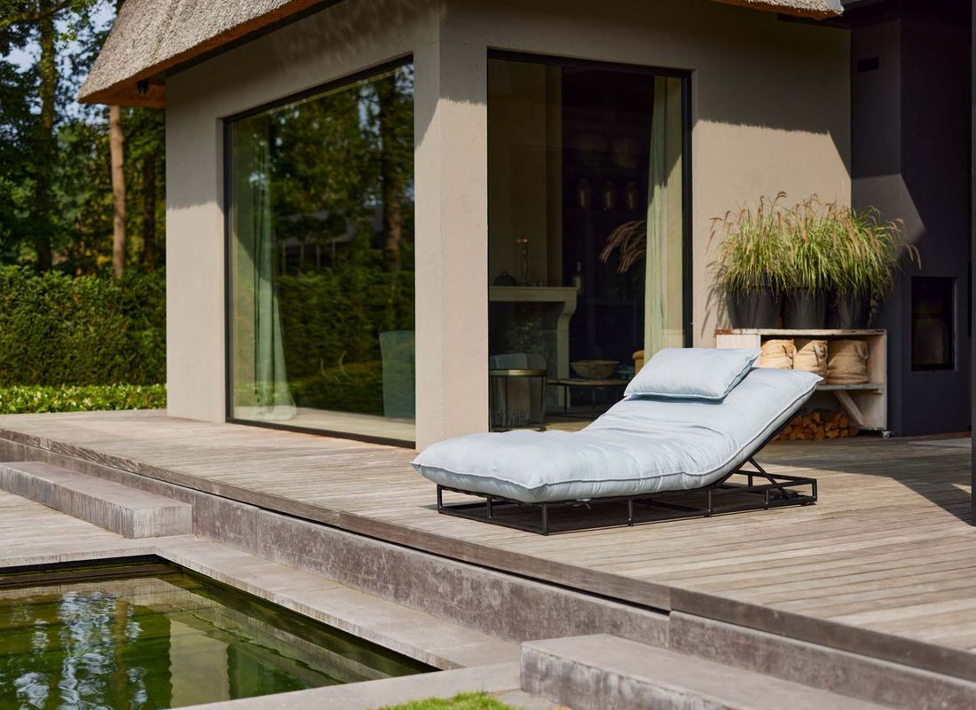 Solseng Emma aluminium Sunbrella 196x130 cm montert ute
