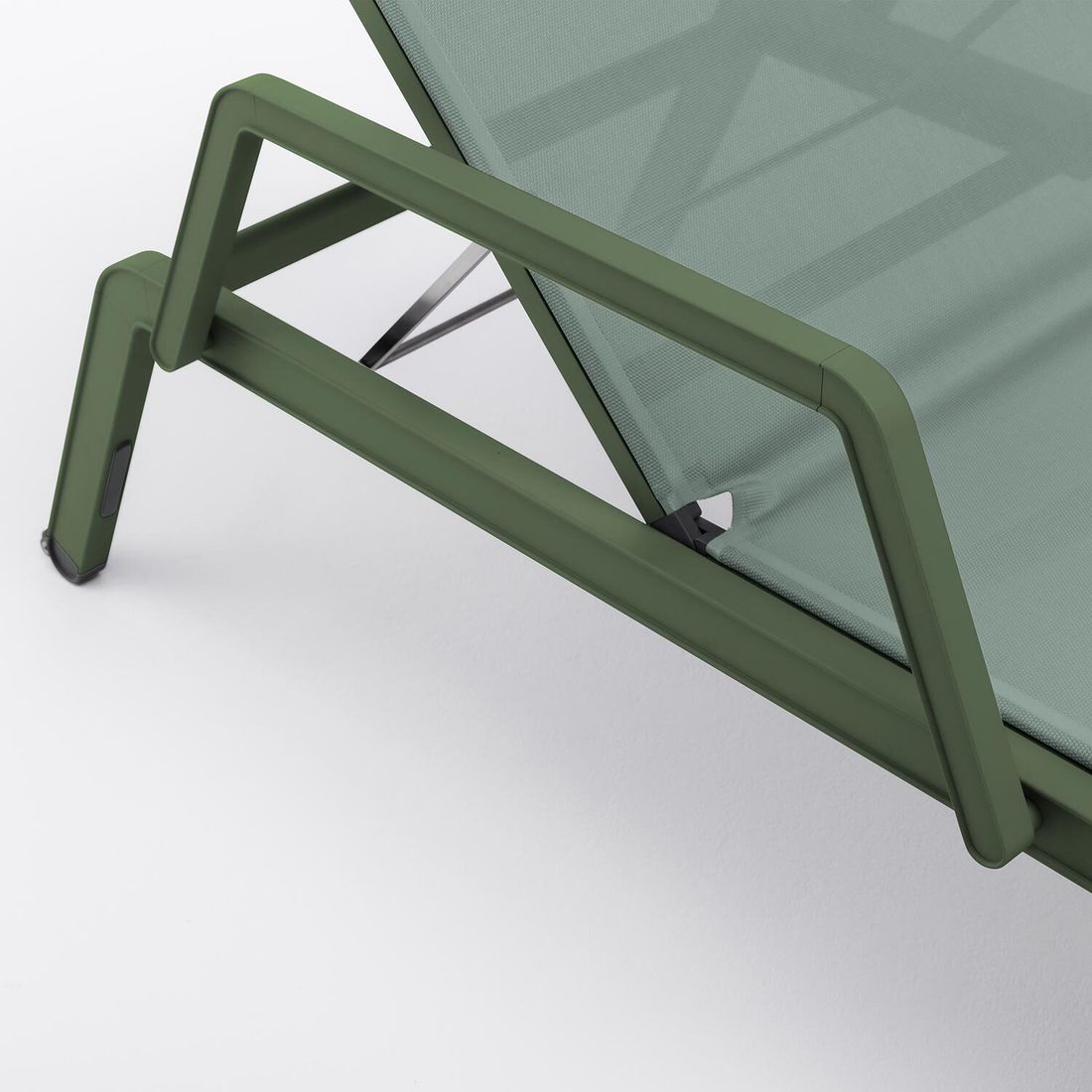 Solseng Latitude aluminium/textilen 194x76 cm hjul
