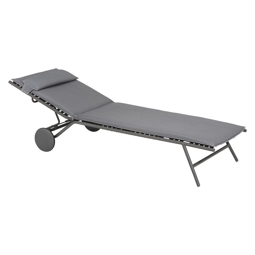 Montert Solseng Miami II stål/BeComfort 77x200 cm på terrasse