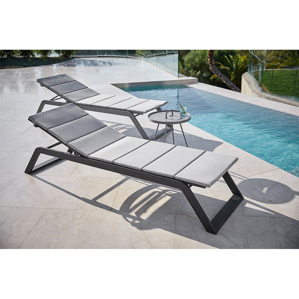 Solseng Siesta justerbar aluminium/Cane-line Tex med justert ryggstøtte