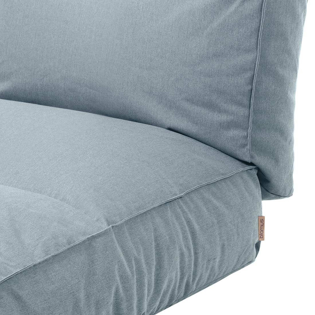Detalj av stoff og ramme på Solseng Stay utestoff 80x190 cm ocean