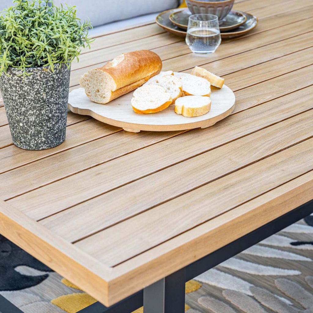 Visning av sittehøyde og armledd på Spise-loungesett Elati aluminium 150x89,5 cm - Garden Impressions