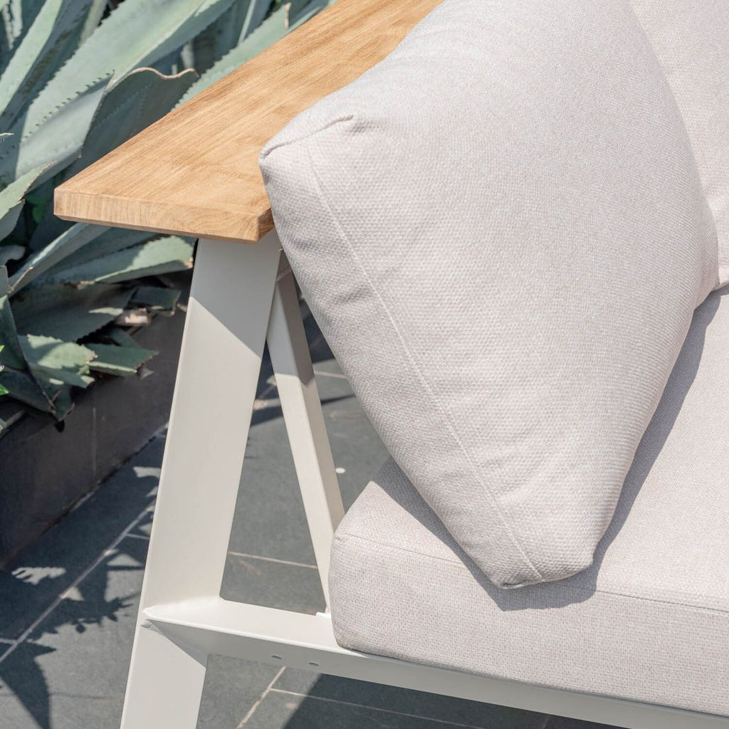 Spise-loungesett Jimmy aluminium/teak 216x99 cm detalj av teakplate
