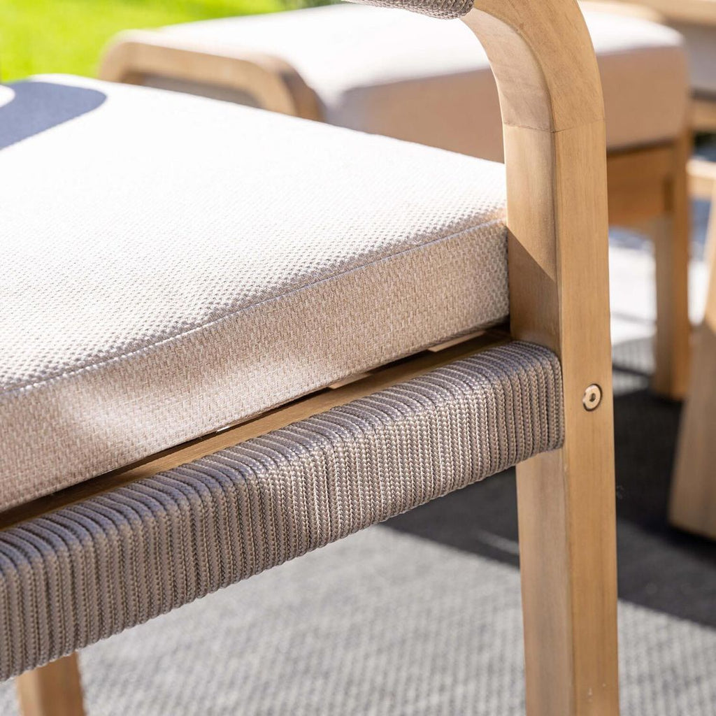 Sidevisning av Spise-loungesett Santos akasie tau 150x90 cm
