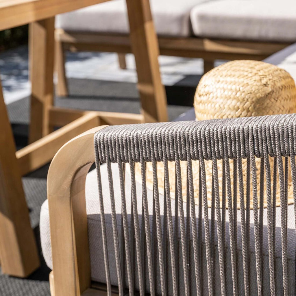 Spise-loungesett Santos akasie tau 150x90 cm i hage miljø