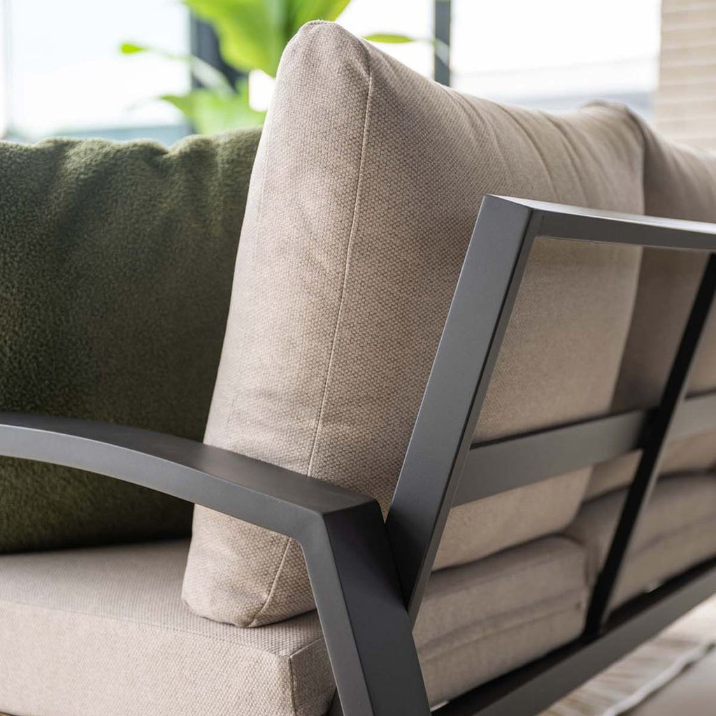 Spise-loungesett Vasano aluminium/keramikk i hagemiljø