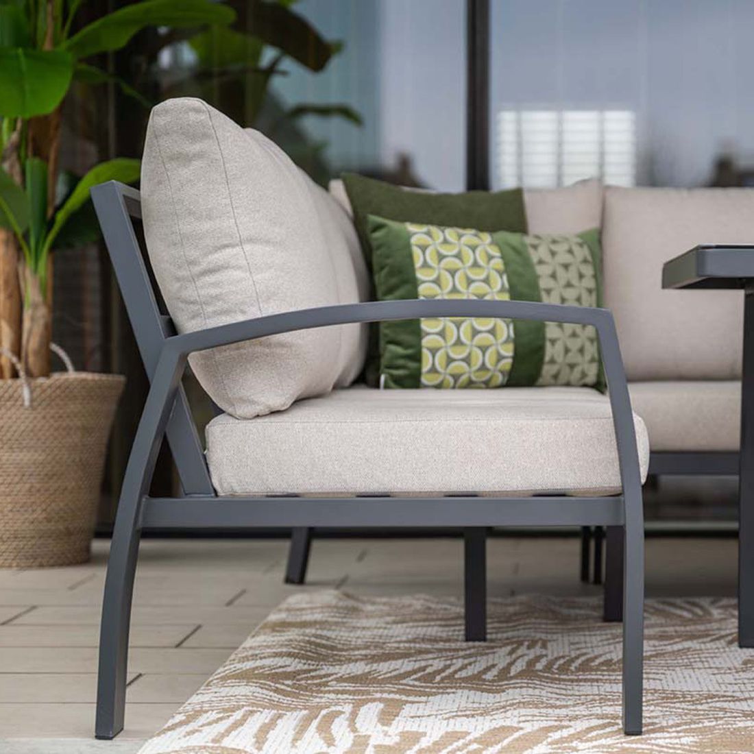 Sittestilling på spise-loungesett Vasano aluminium/keramikk