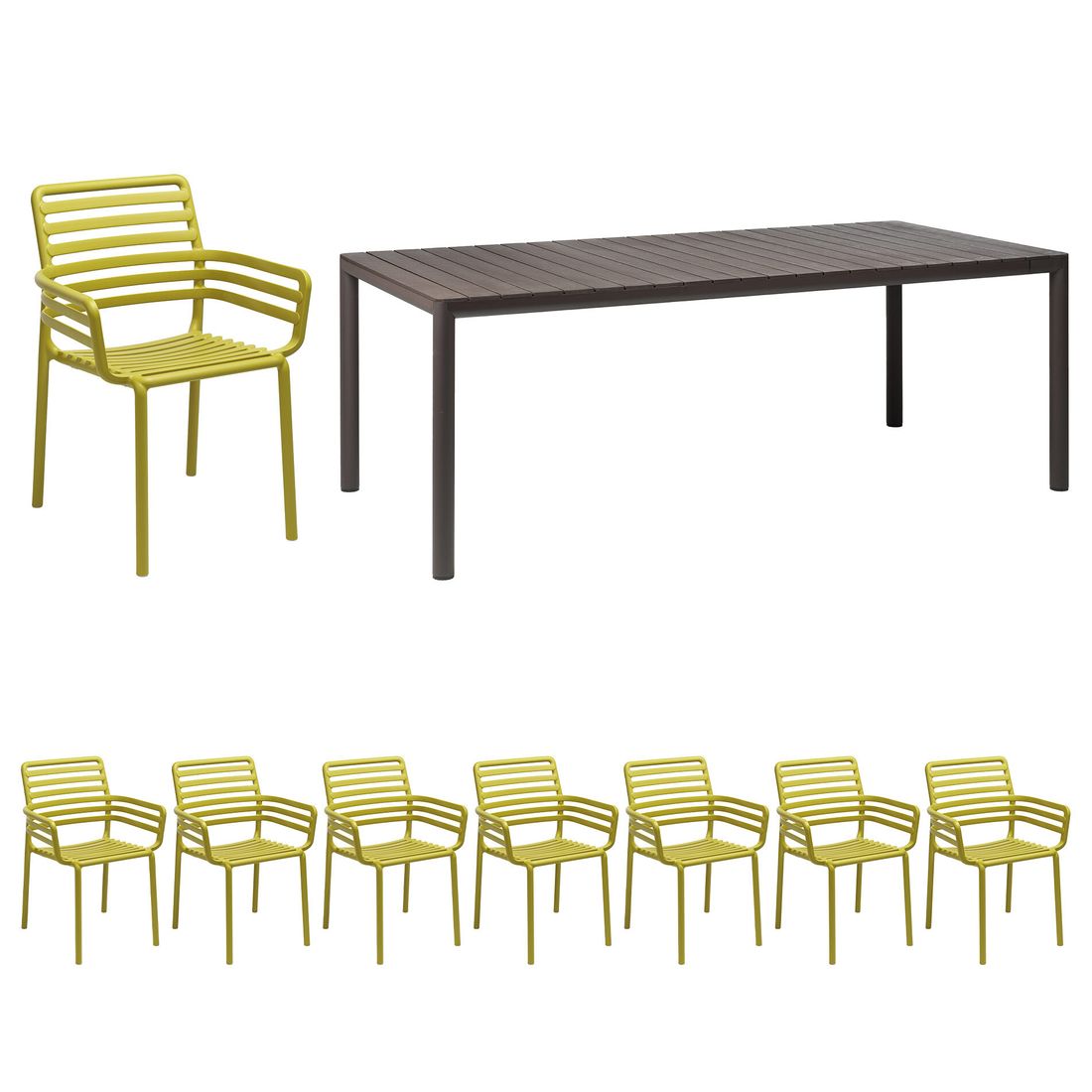 Spisesett ute Doga 8 plasser aluminium Nardi montert på terrasse