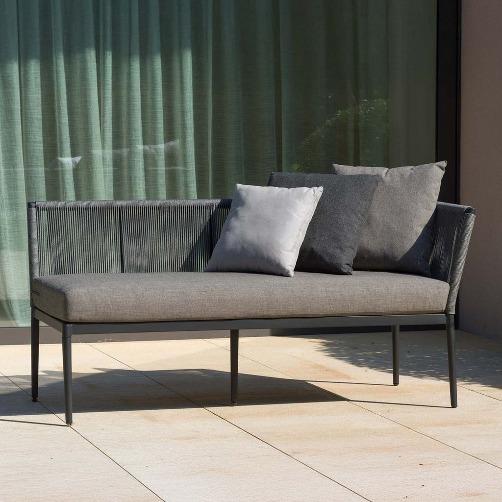 Spisesofa ute Topaz aluminium tau olefin forfra