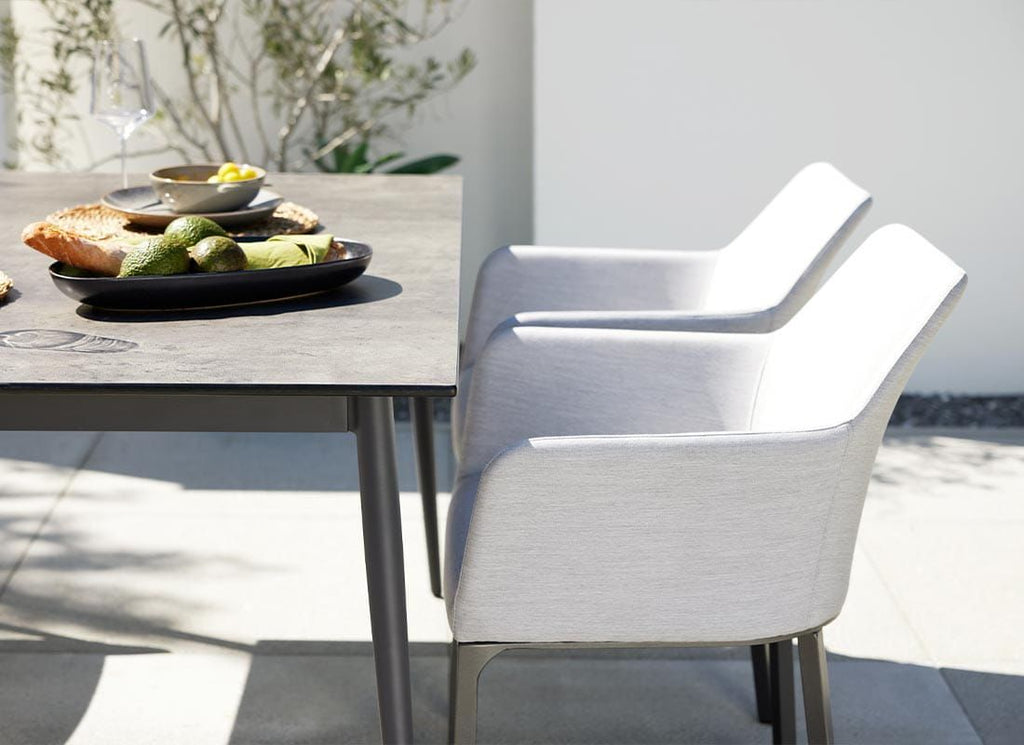 Spisestol ute 7003 aluminium akryl 62x62 cm sideprofil