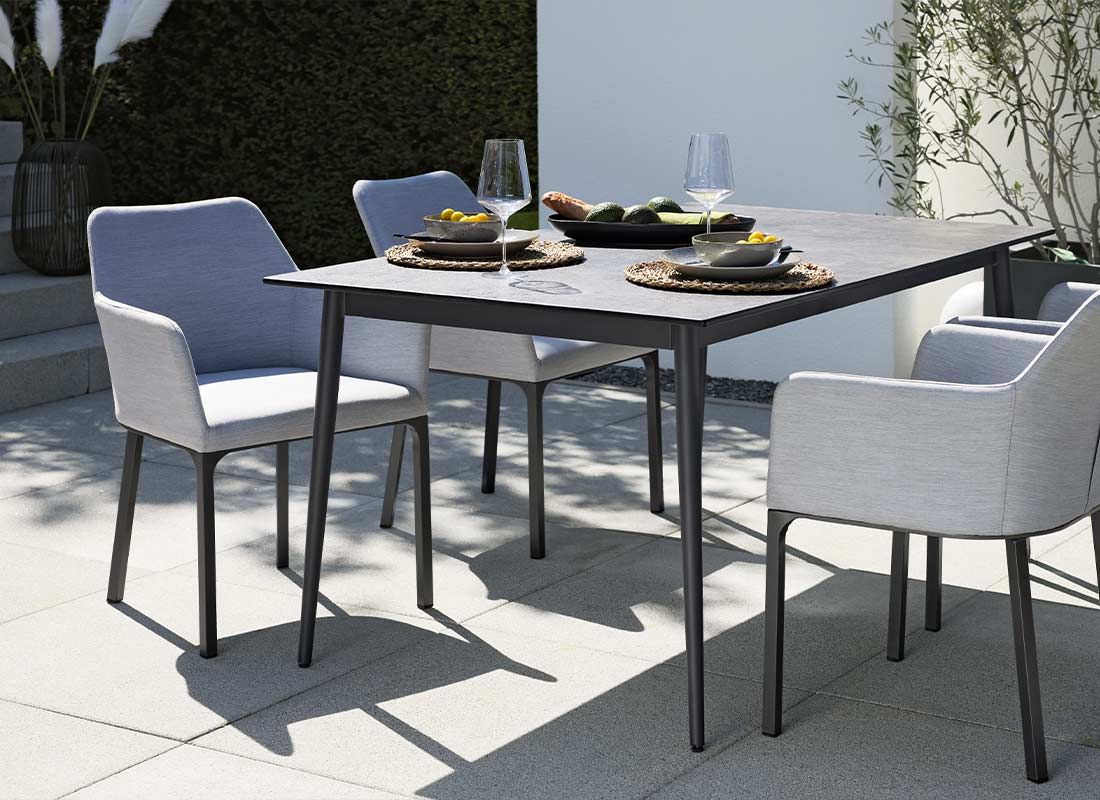 Spisestol ute 7003 aluminium akryl 62x62 cm sete