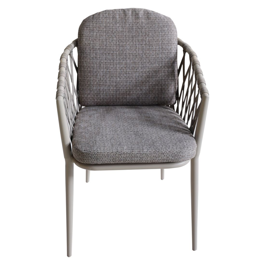 Montert Stabelstol ute Cairns aluminium med puter på terrasse