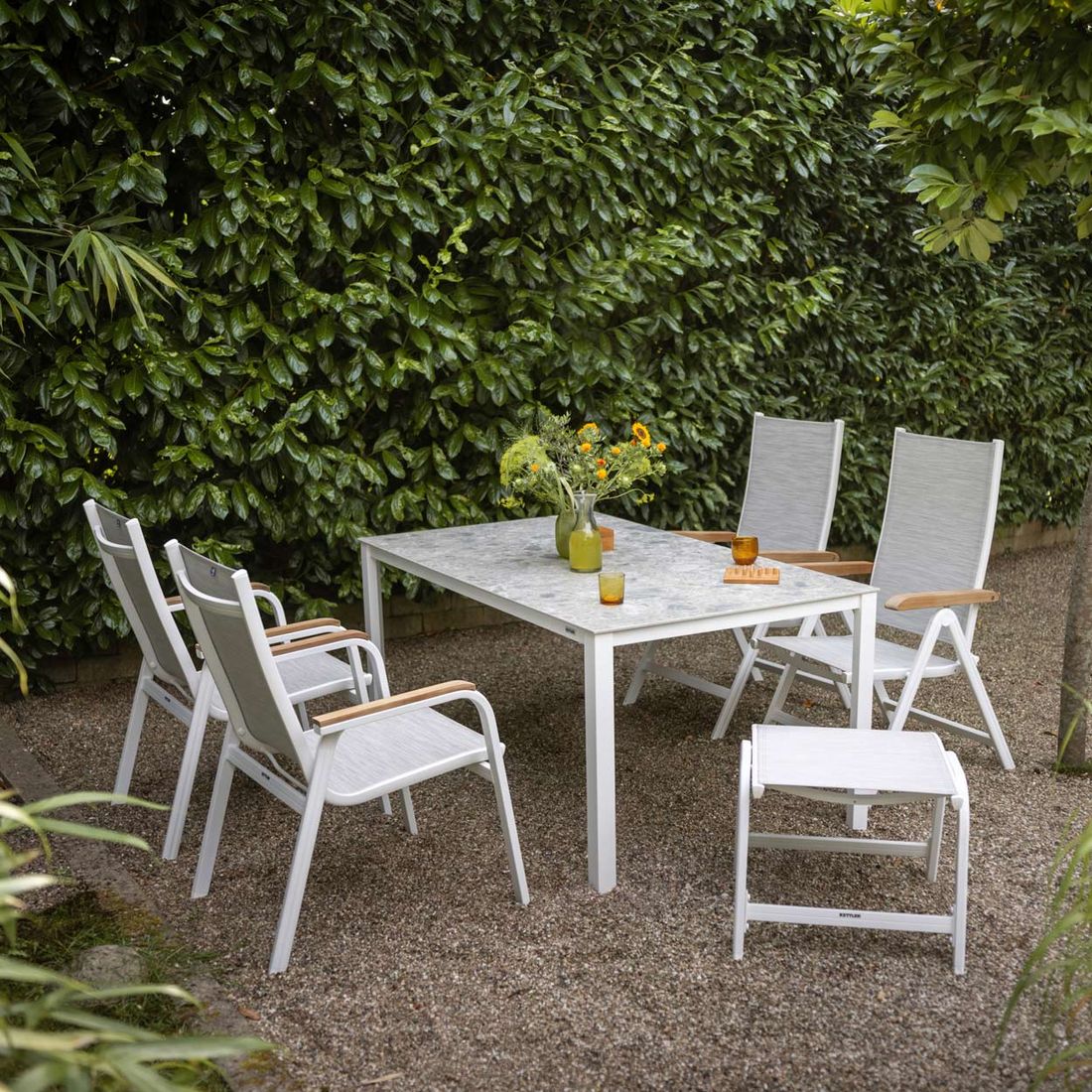 Stabelstol med armlener Granada aluminium/textilen - Kettler i moderne uterom