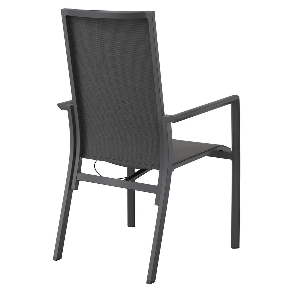 Stabelstol Lucca med regulerbar rygg på terrasse