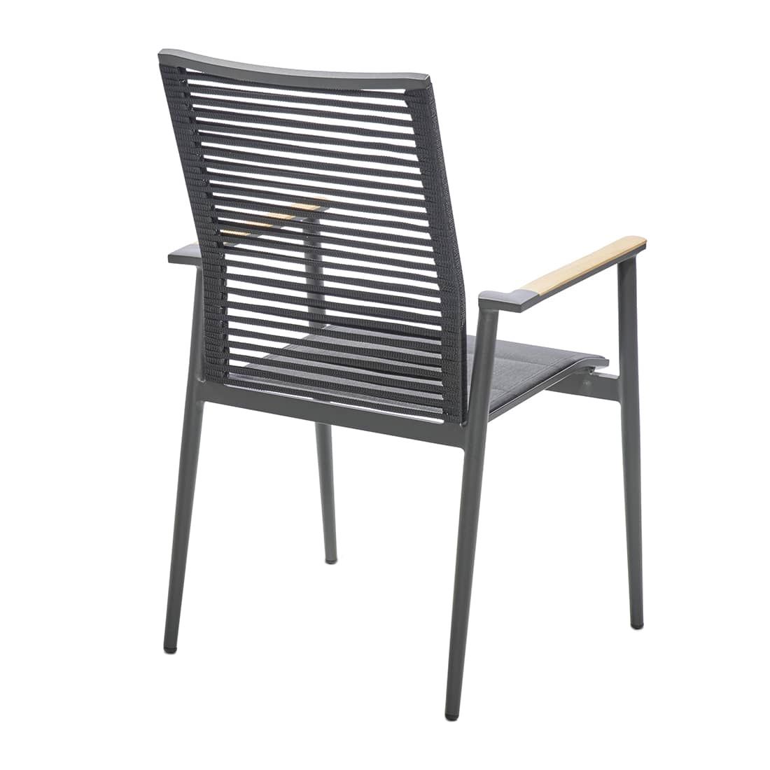 Montert Stabelstol med armlener Amsterdam aluminium/tau på terrasse