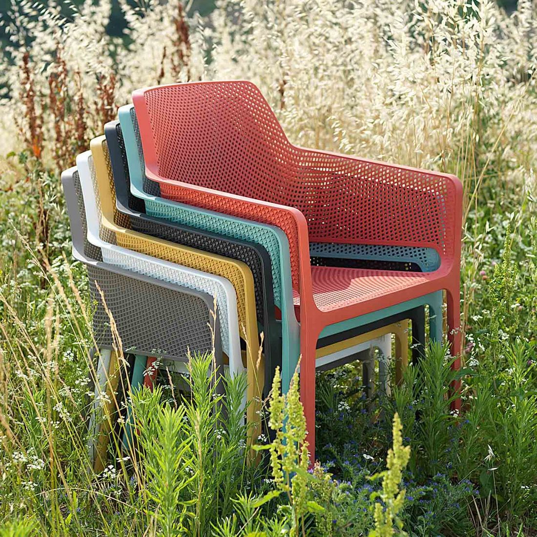 Stabelstol ute Net Relax plast hvit 67x71 cm - Nardi detalj av sete