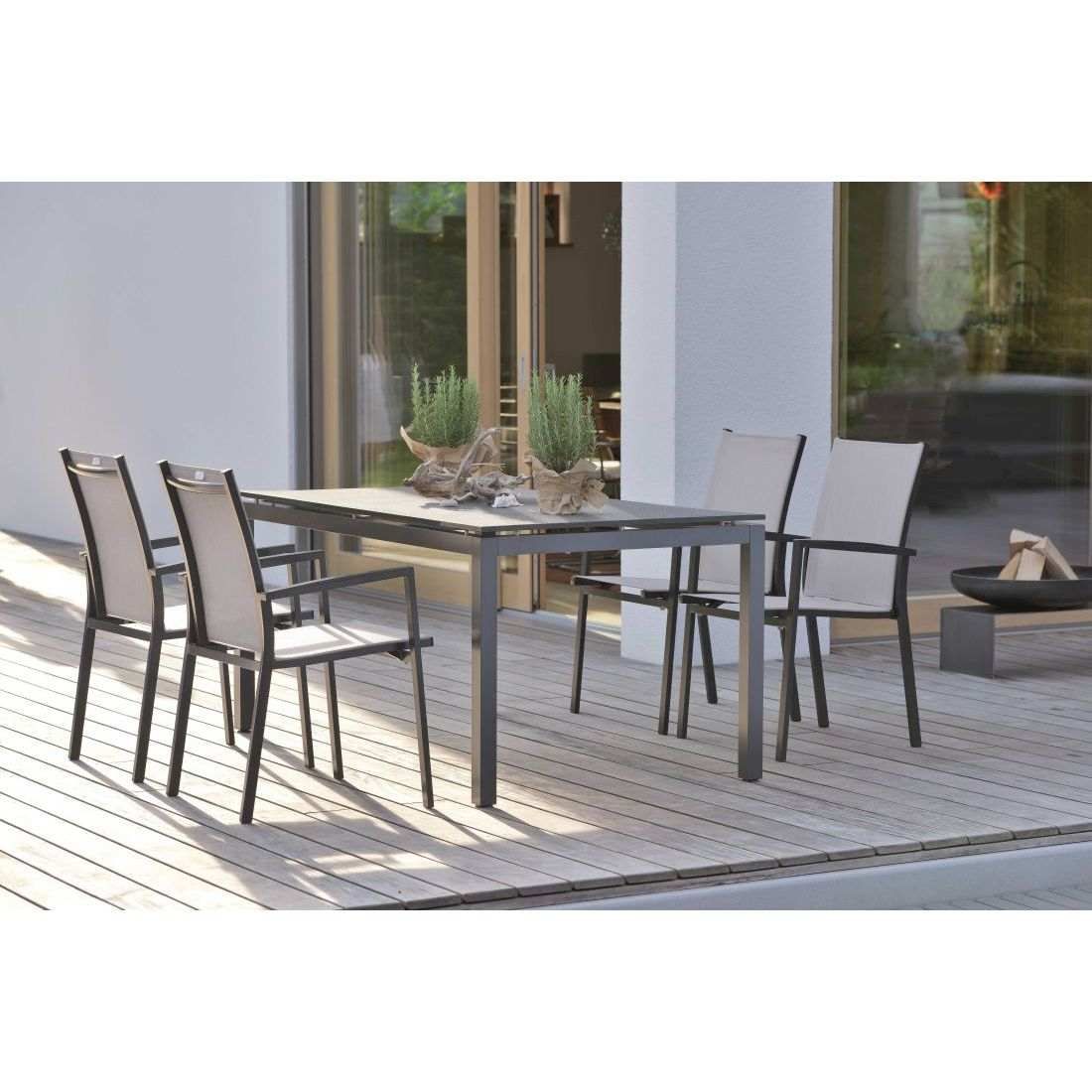 Montert Stabelstol New Levanto aluminium/textilen 57,5 cm i uterom