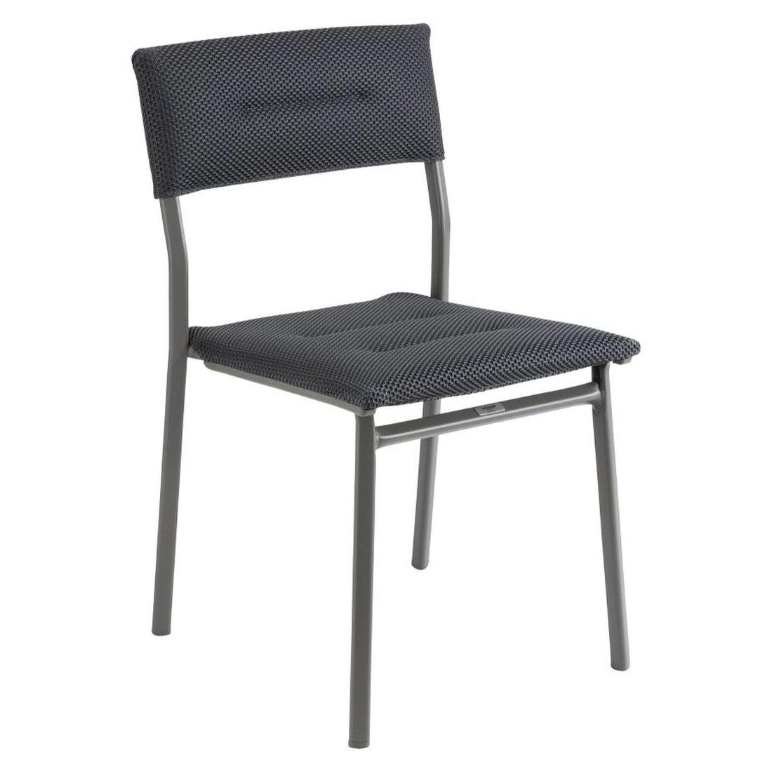 Detalj av Stabelstol Oron aluminium BeComfort 50x49 cm