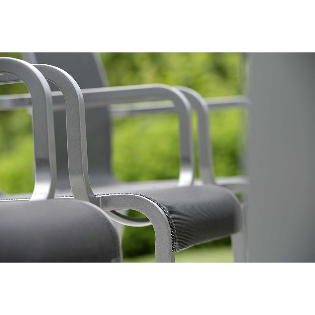 Stabelstol med armlener Oskar aluminium/textilen - Stern