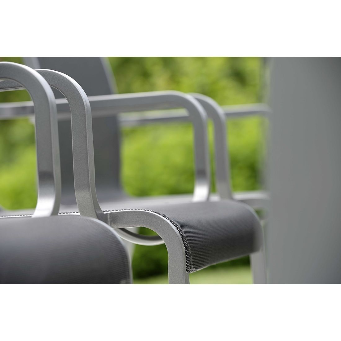 Stabelstol med armlener Oskar aluminium/textilen - Stern