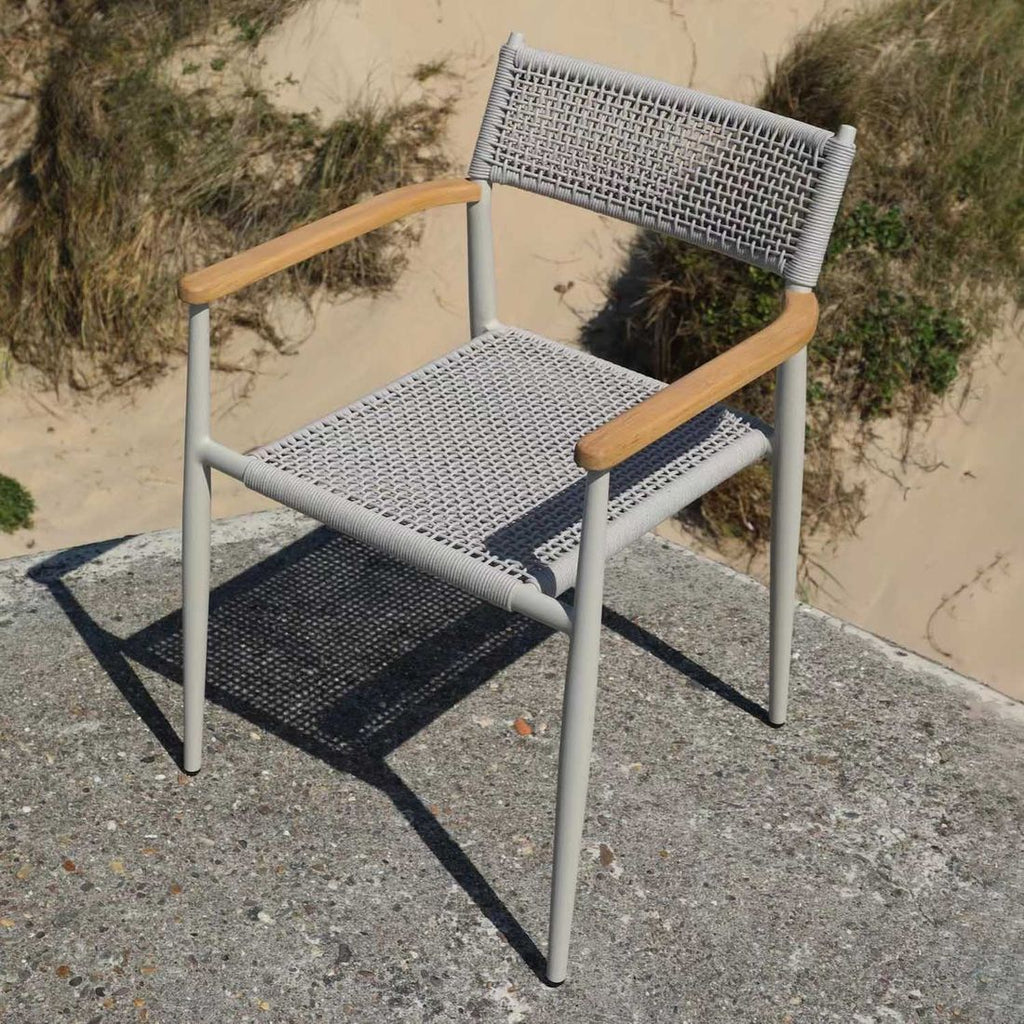 Stabelstol ute Ant aluminium tau hvit sand Zebra bakside