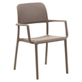 Stabelstol ute Bora med armlener plast 59x59 cm forfra