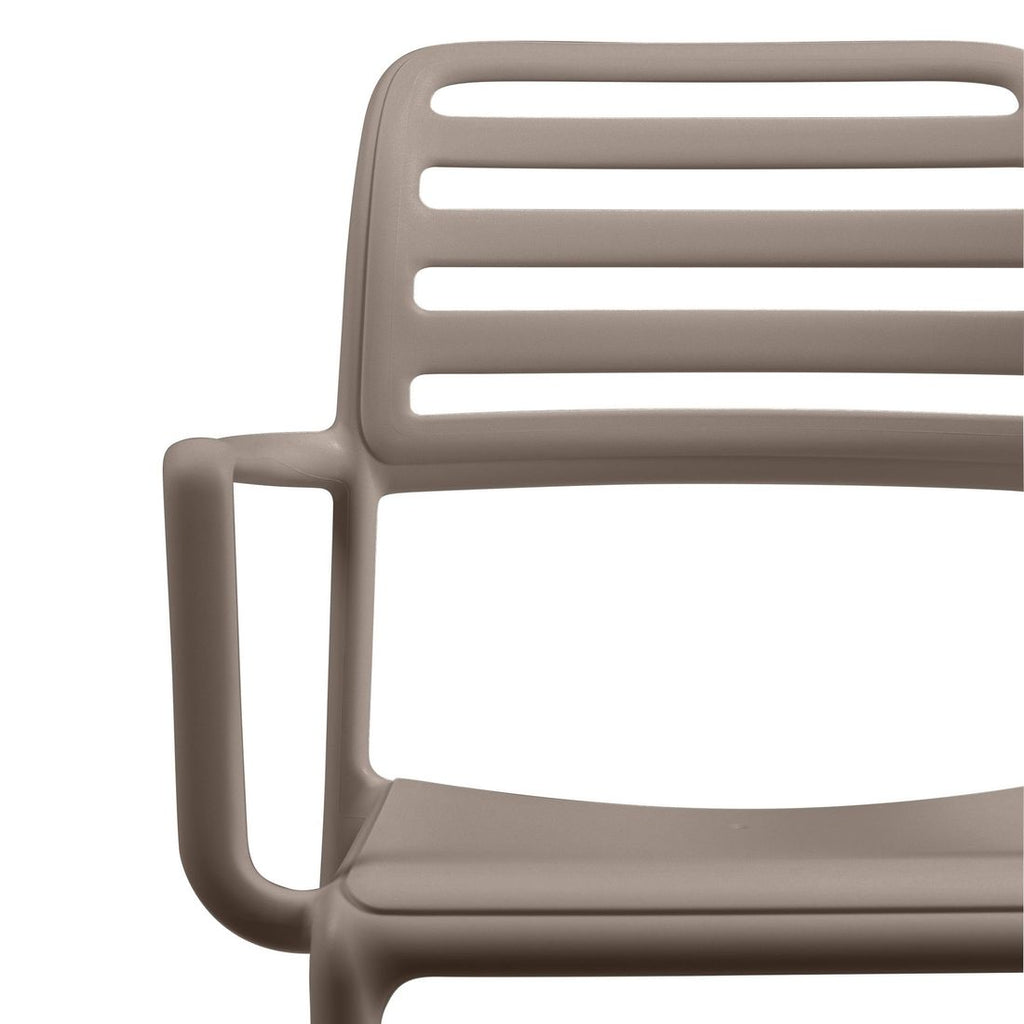 Sideprofil av Stabelstol ute Costa plast taupe 59x57 cm