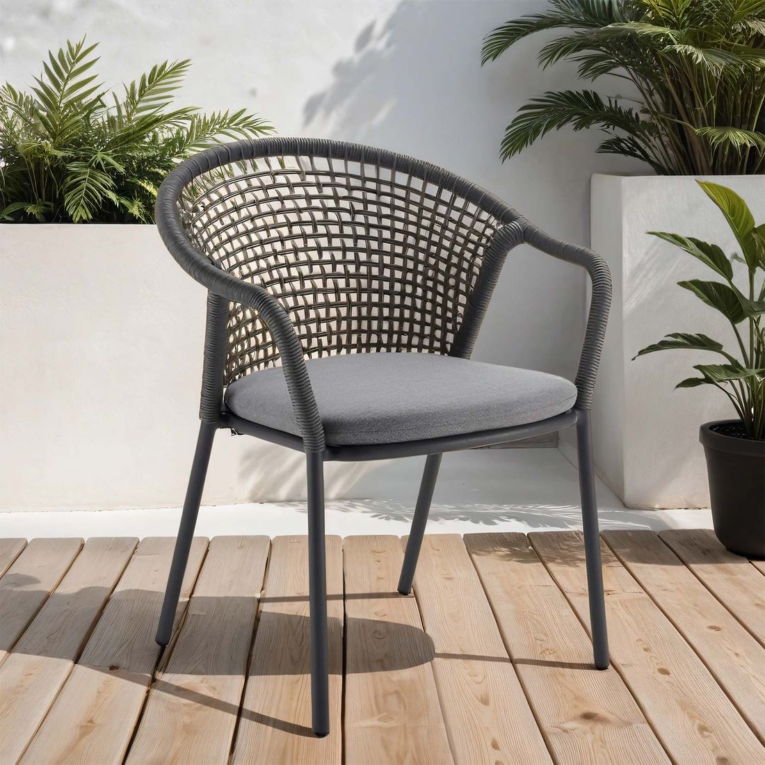 Stabelstol ute Jooy aluminium med sittepute detalj rope-fletting