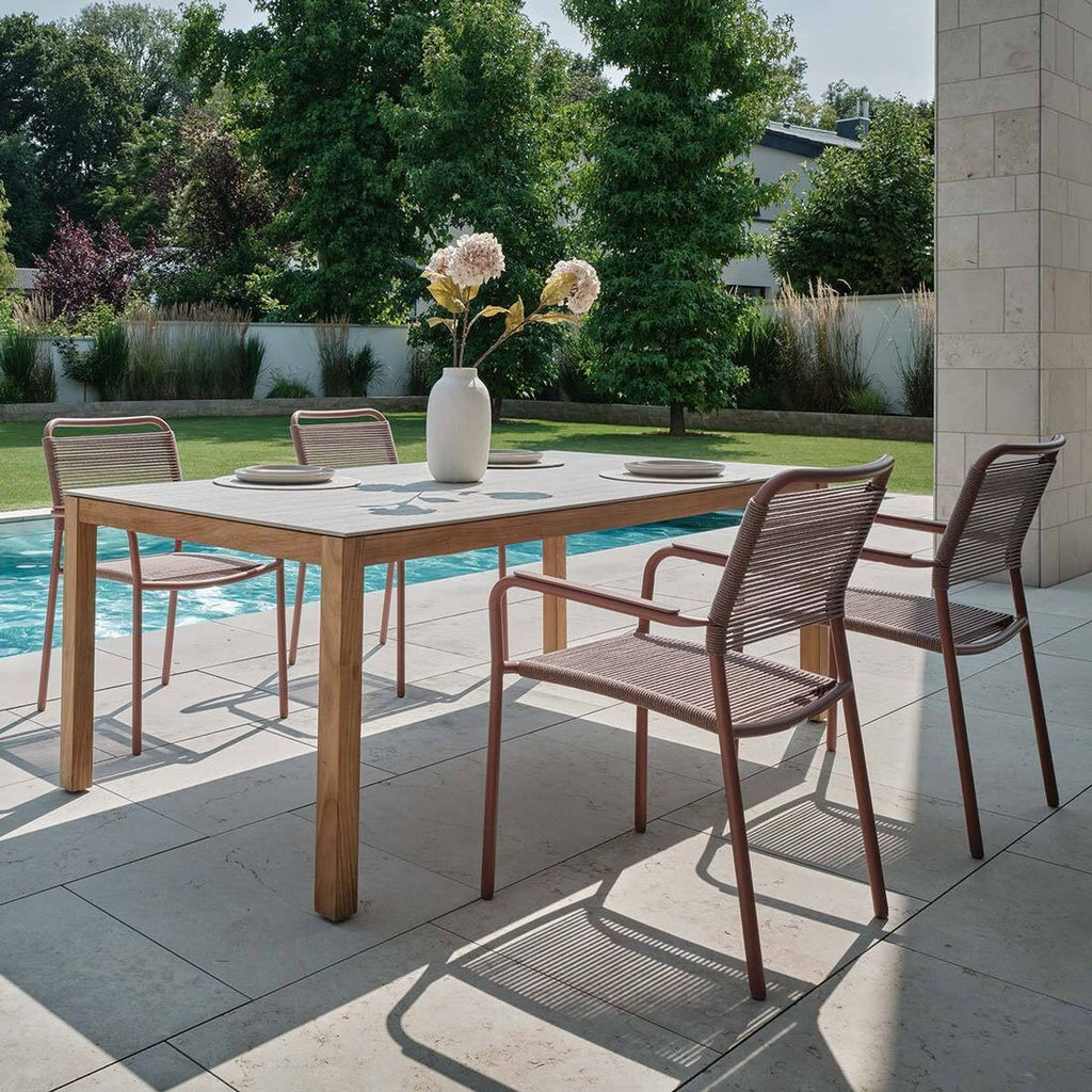 Sammenstilling av stolben på Stabelstol ute Joris aluminium tau 59x61 cm Stern