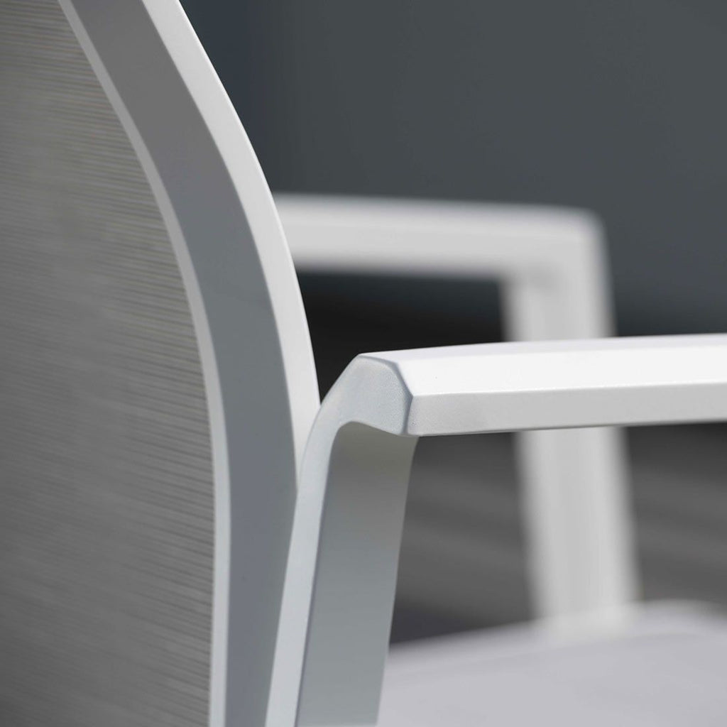 Stabelstol ute Kari aluminium tekstilen detalj av ramme